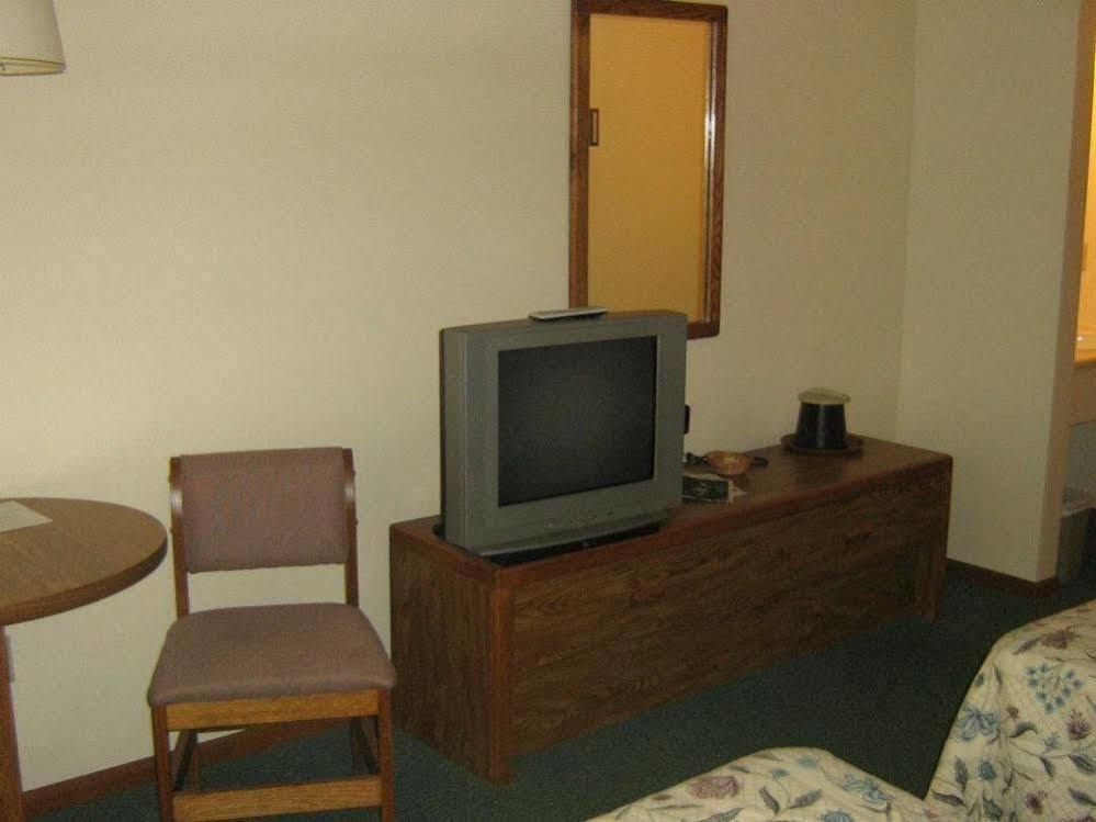 Chapel Hill Motel Brevort Dış mekan fotoğraf